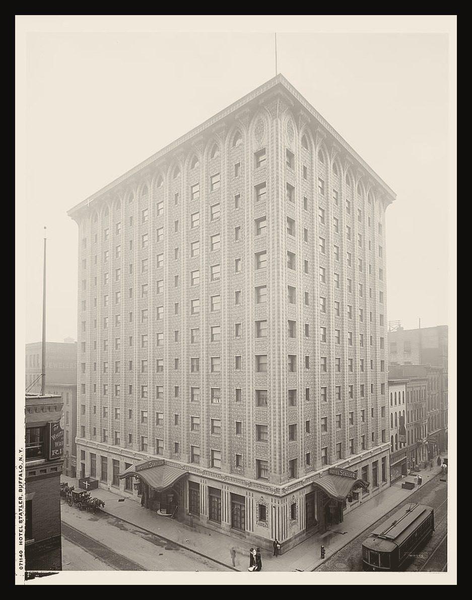 The Hotel Statler in Buffalo, New York, a tall brick block photographed around 1908